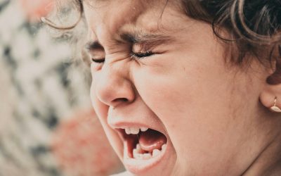 Comment dégonfler rapidement les gencives d’un enfant : techniques et conseils pratiques